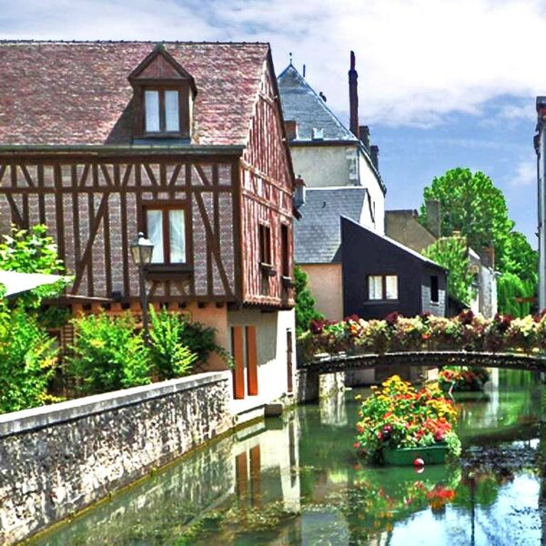 ob_b3ee0a_23710-montargis-rue-sur-l-eau carré